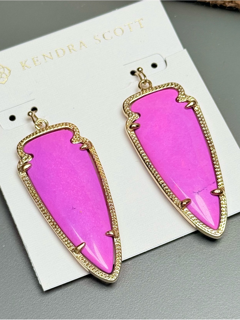 Kendra Scott Skylar Gold Earrings in Neon Violet/Purple